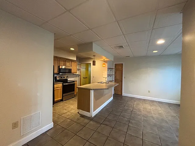 3 bed, 2000 sqft, $1,400 — Photo 4