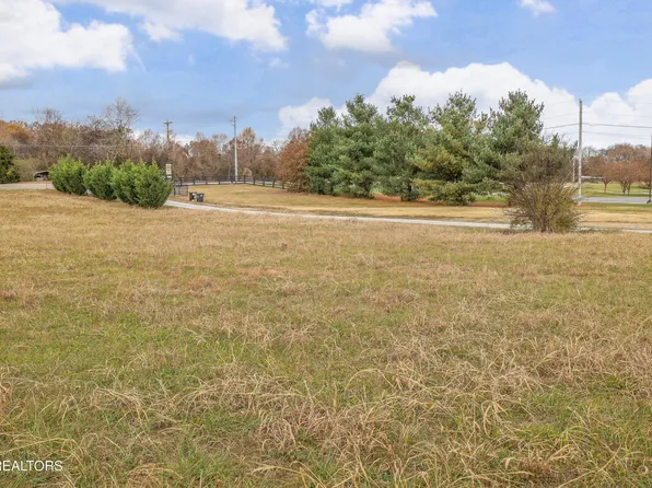 3022 Cecil Hatcher Dr, Louisville, TN 37777