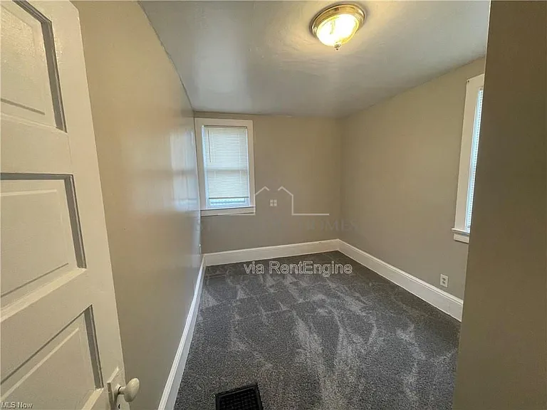 1213 Sherman St — Photo 10