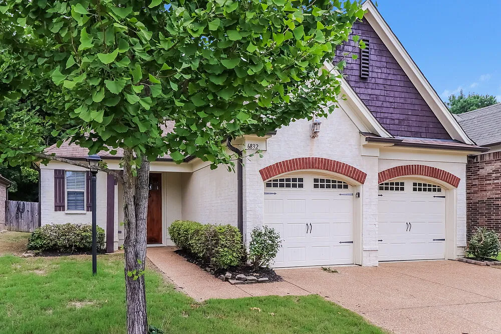 3 bed, 2.0 bath, 1455 sqft, $1,885 — Photo 3