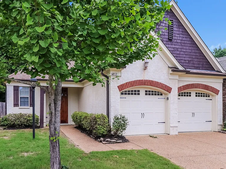6832 Lagrange Grove Dr — Photo 3
