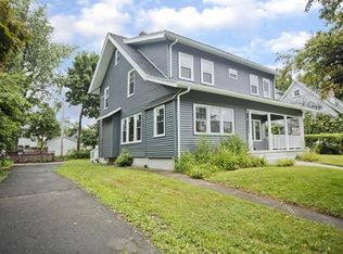 25 Stanford St, Holyoke, MA 01040
