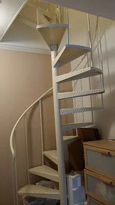 Rented by Azure Realty NY LLC | media 18