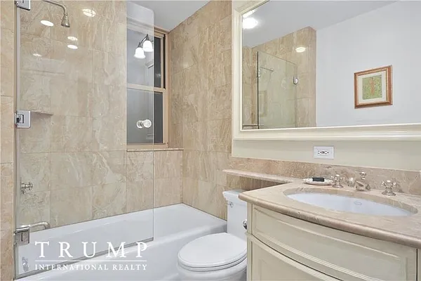 Sold by Trump International Realty | media 5