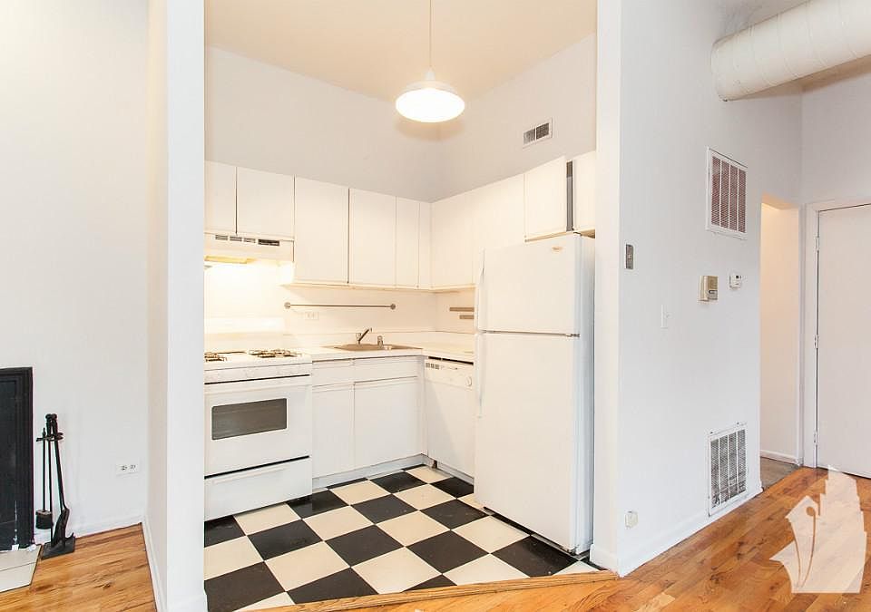 1st image of 2057 W Dickens Ave #3N