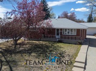 1054 Country Club Rd, Casper, WY 82609