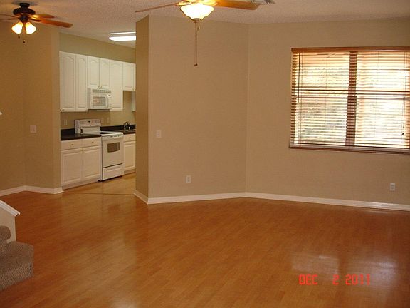 Living Dining Area