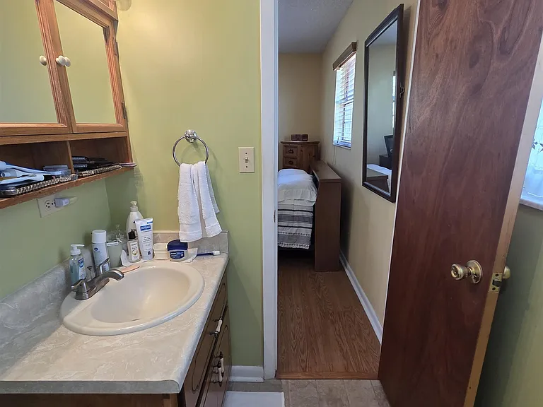 102 S Claire Dr — Photo 16