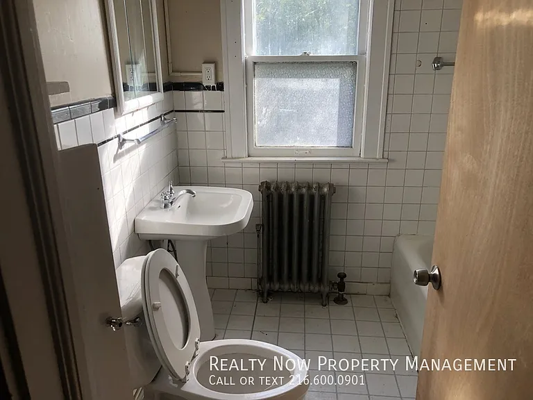 1499 Maple Rd #1499MAPLE1499 — Photo 10