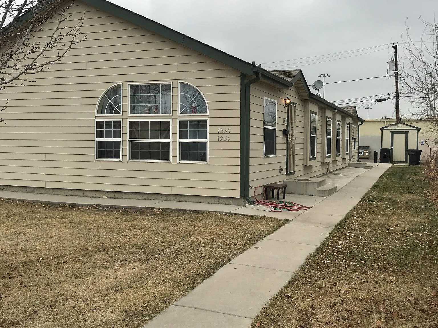 3 bed, 1200 sqft, $2,250 — Photo 1