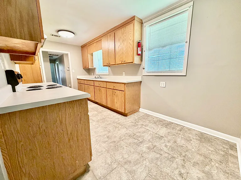 1005 Ridgewood Dr — Photo 21