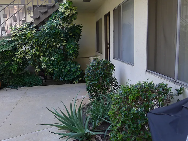 8740 Topanga Canyon Blvd #6 — Photo 21