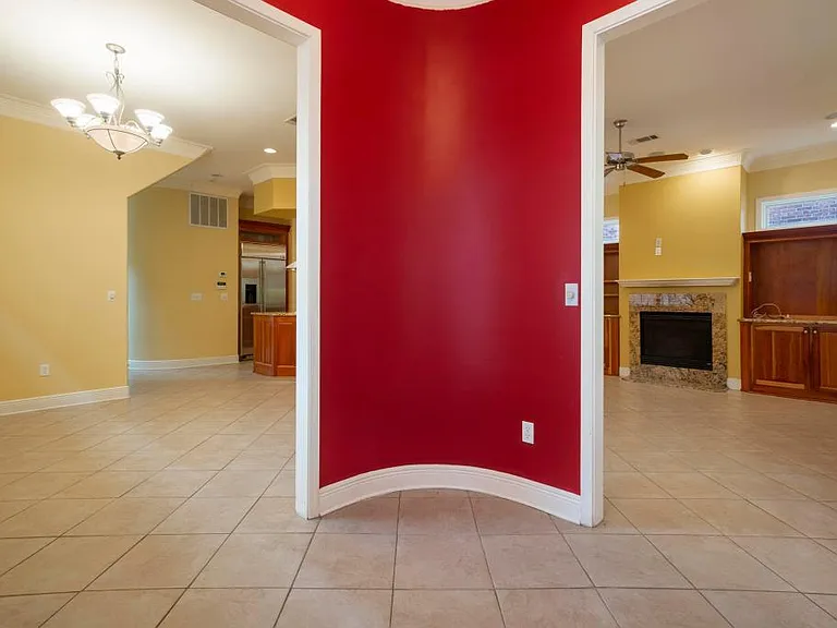 7516 Pinehurst Ct — Photo 16