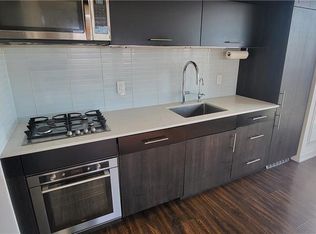 205 Manning Ave #415, Toronto, ON M6J 0E2