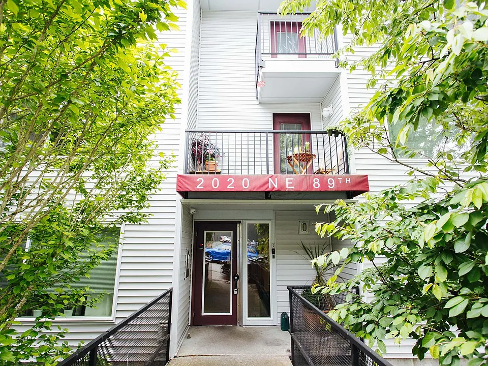 Maple Leaf Residences