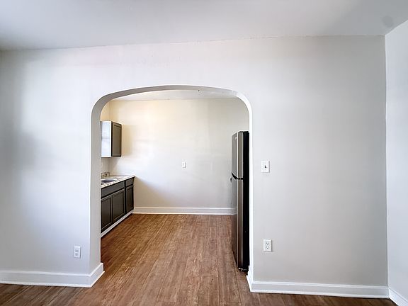 3rd image of 110 E Market St #11550945