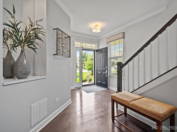 4th image of 3S661 Breme Dr W