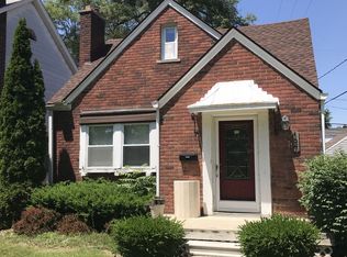 127 Mohawk Rd, Pontiac, MI 48341