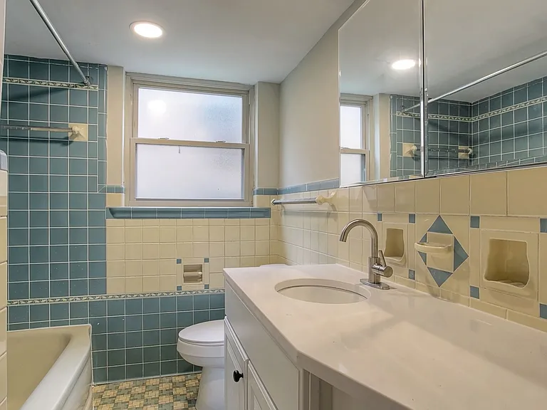 3279 Linwood Ave #4 — Photo 11