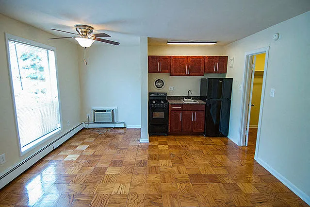 Dore Apartments — Photo 36