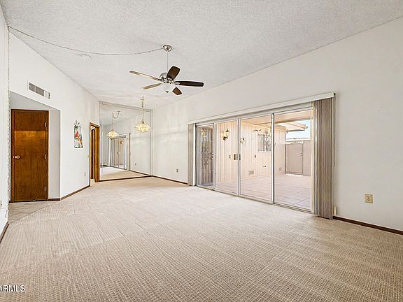 3rd image of 13813 N THUNDERBIRD Boulevard
