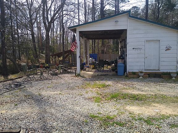 2nd image of 1451 Poplar Dr