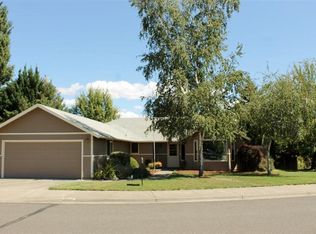 517 Bell Rd, Talent, OR 97540