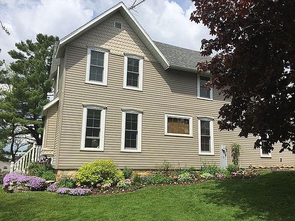 3rd image of 3928 Commercial St