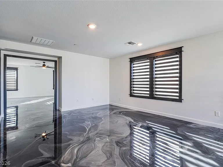 2605 Tolmezzo St — Photo 21