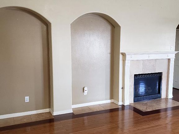 4th image of 2610 Los Alamos Cir
