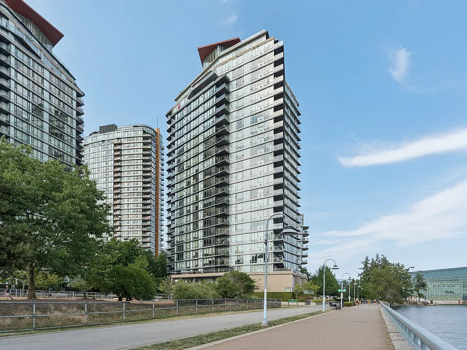 8 Smithe Mews #1237
