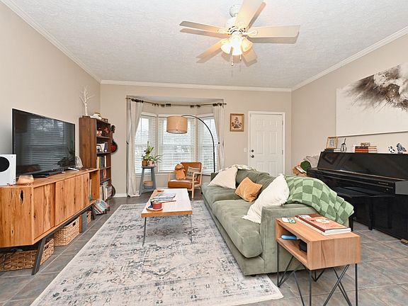 5th image of 2619 Westwood Ave