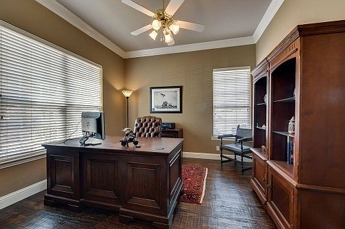 5th image of 2406 Club Oak Ct