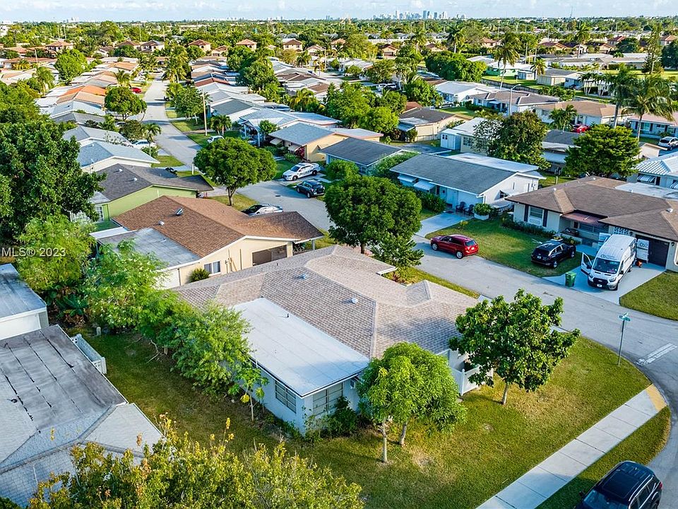 1st image of 4929 NW 52nd Ct