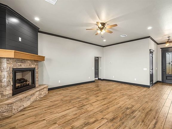 2nd image of 11356 NE Bullfrog Dr