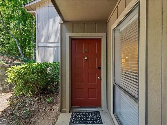 5th image of 8740 Roswell Rd Unit 4A