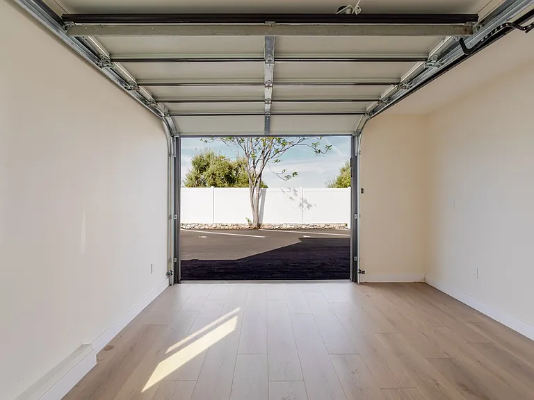 10421 Pinyon Ave — Photo 17