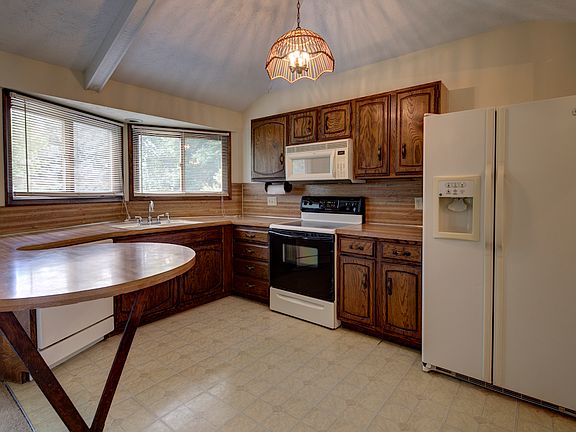 5th image of 13302 Emiline St