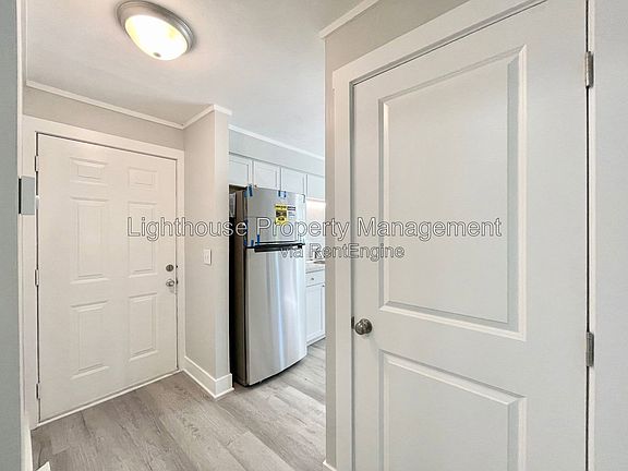 2nd image of 1480 Carmil Dr #2