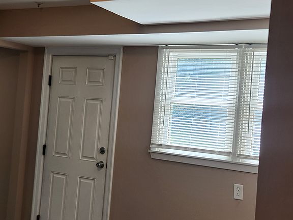 2nd image of 11415-17 Elm St #11417