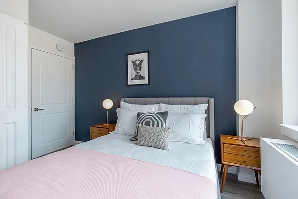 Rented by Greystar | media 6