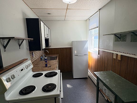 4th image of 1409 New Paris Pike #4