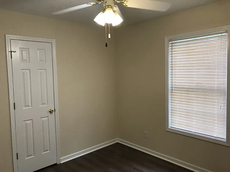 482 Wallingford Cir — Photo 11