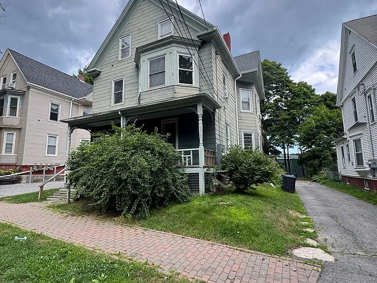 152 Washburn Avenue — Photo 1