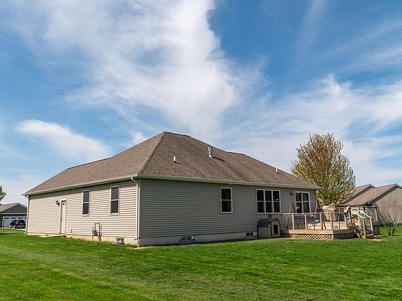 5th image of 1510 Berkshire Ct W