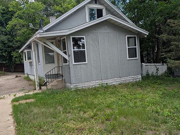 4th image of 603 11th Ave NE