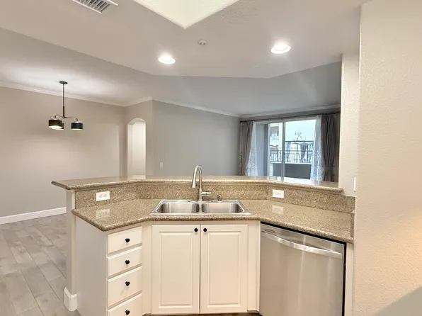 9263 Regents Rd, La Jolla, CA