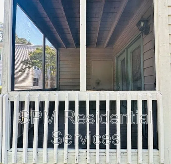 1811 Savannah Ct — Photo 17