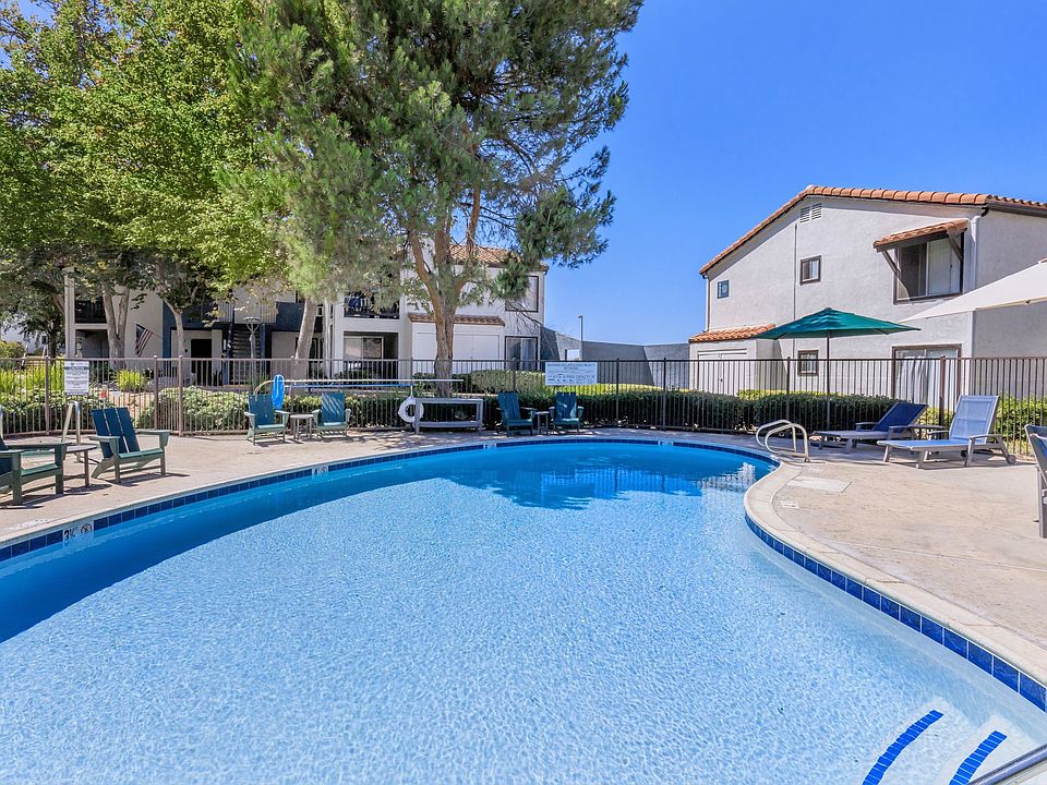 1st image of 9360 Creekside Ct #4