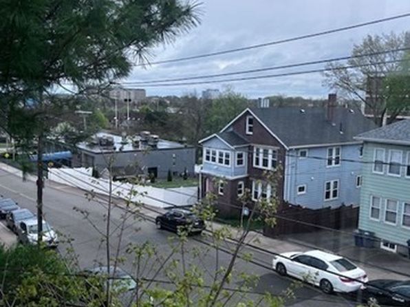 25 Hill Top St, Dorchester, MA 02124